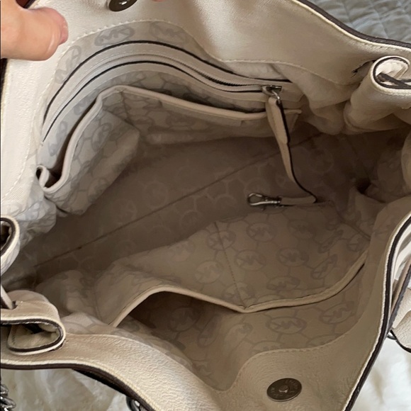 Michael Kors Cream leather satchel - Picture 6 of 16